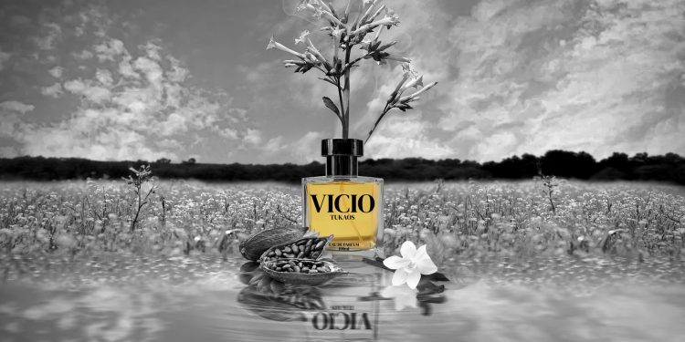 Tukaos lanza ‘Vicio’, su primer perfume inspirado en la Marbella de los años 80
