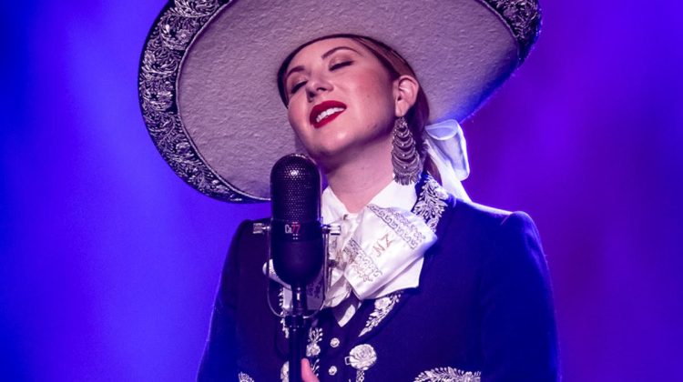 Nora González, la cantante que trae la música ranchera en el corazón
