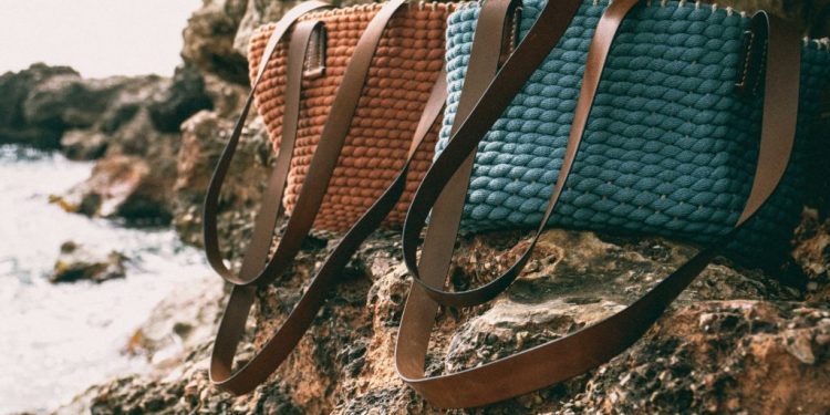 Viajes 2022: ¿Qué necesito realmente meter en mi bolso de playa y piscina?