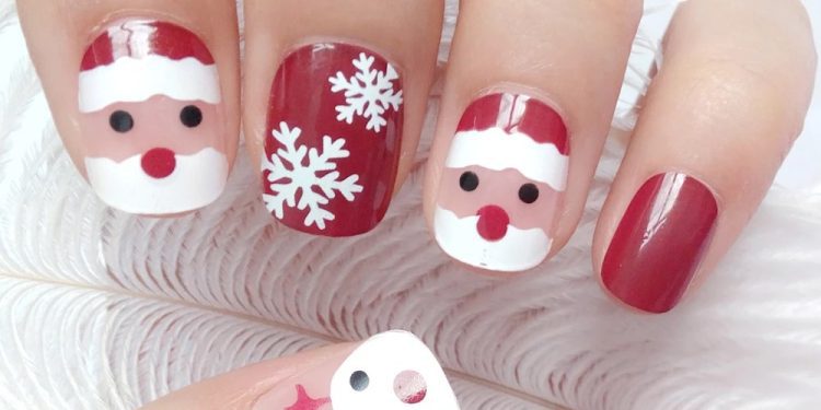 Manicuras con Diseño Navideño Simpáticas y Elegantes