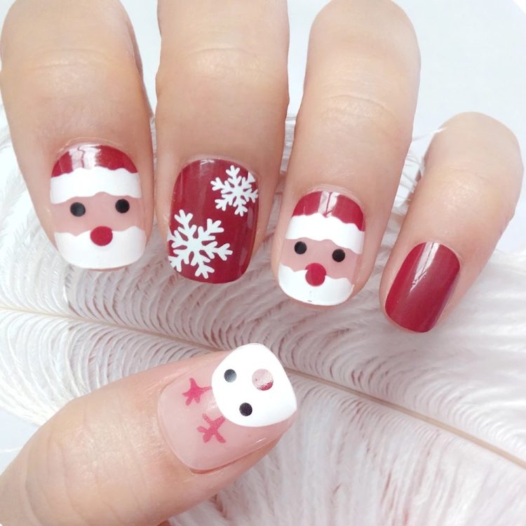 Manicuras con Diseño Navideño Simpáticas y Elegantes