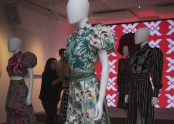 Regina Dondé y Cuadra triunfan en Madrid con la presentación de ‘Flor Viajera’, su actual colección