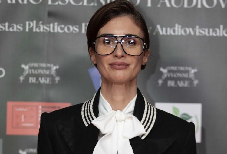 I Edición de los Premios Yvonne Blake: exitoso homenaje al vestuario escénico y audiovisual; alfombra roja, gala y premiados.