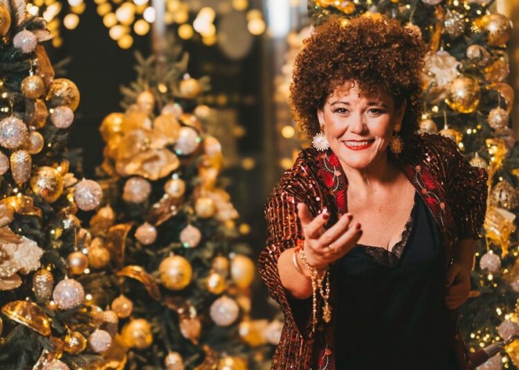 Encarni Navarro presenta su gira navideña 2024