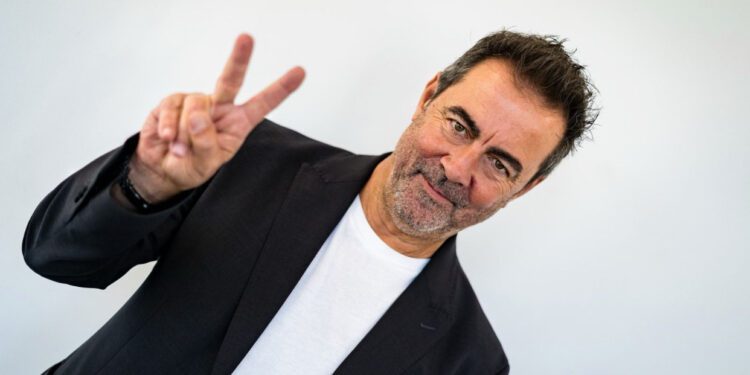 Jaume Aviles nos presenta su proyecto “You Are Not Alone, No estás solo»