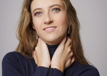 UNA ESTRELLA BRILLA MÁS QUE NUNCA Y SE LLAMA RAQUEL DEL PINO