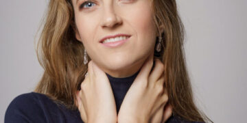 UNA ESTRELLA BRILLA MÁS QUE NUNCA Y SE LLAMA RAQUEL DEL PINO