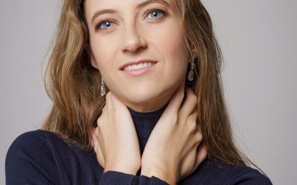 UNA ESTRELLA BRILLA MÁS QUE NUNCA Y SE LLAMA RAQUEL DEL PINO