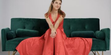 UNA ESTRELLA QUE BRILLA MÁS QUE NUNCA Y SE LLAMA RAQUEL DEL PINO