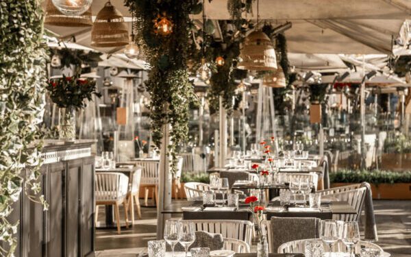 Brunch Gourmet y Brunch in The Night en Hospes Puerta de Alcalá, en el exclusivo espacio de La Terraza Malvar, frente a la Puerta de Alcalá.