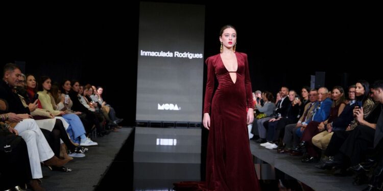 Las firmas de Moda de Canarias brillan en la Semana Internacional de Moda Flamenca de Sevilla (SIMOF)