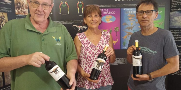 VINOS DE RIBERA DEL DUERO QUE APUESTAN POR LOS DINOSAURIOS BURGALESES