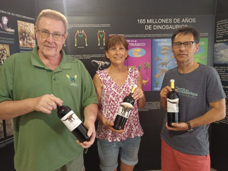 VINOS DE RIBERA DEL DUERO QUE APUESTAN POR LOS DINOSAURIOS BURGALESES