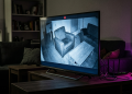 El divorcio digital, cuando el propio hogar se convierte en una herramienta de vigilancia